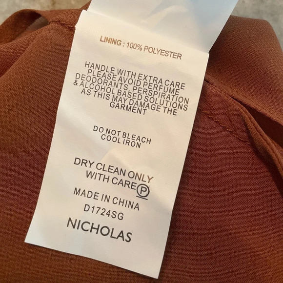 NICHOLAS Top - Picture 4 of 7